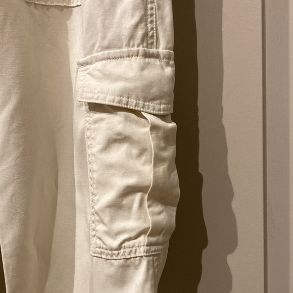 Banana republic cropped cargo pants, size 2 - Picture 3 of 7